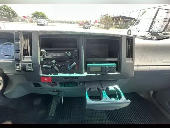 2019 ISUZU NPR-HD