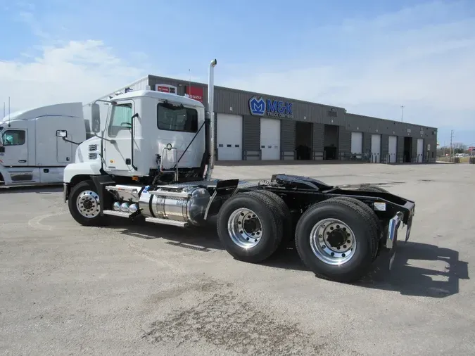 2026 MACK AN64T