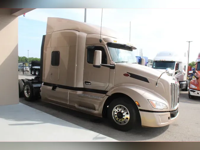 2023 Peterbilt 579