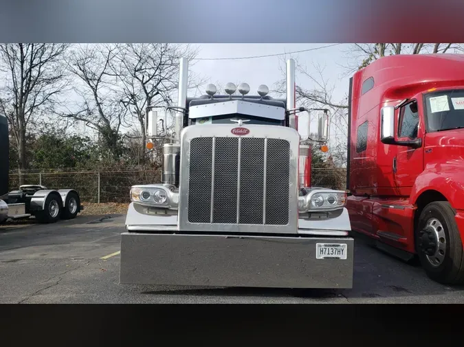 2024 Peterbilt 389