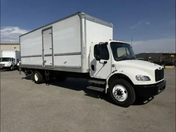 2022 Freightliner Business Class M2 106