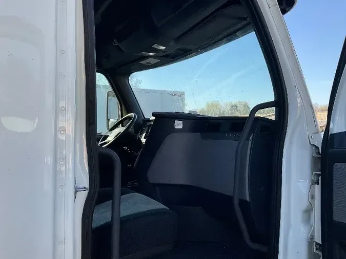 2018 Freightliner T12664ST