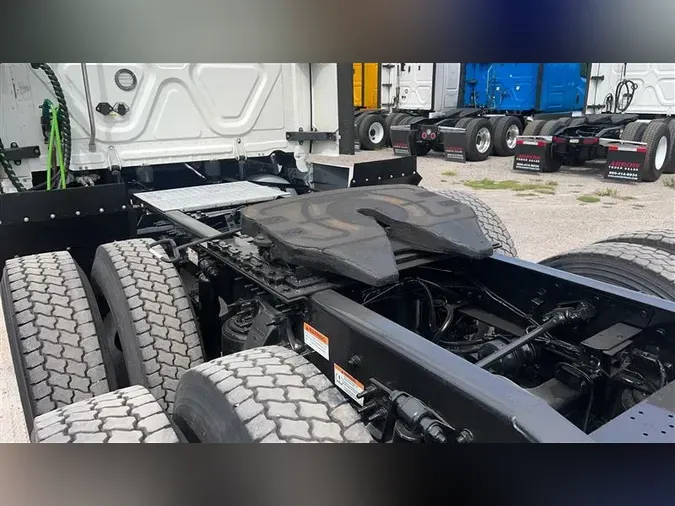 2021 FREIGHTLINER CA126
