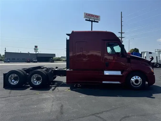 2019 FREIGHTLINER CA126