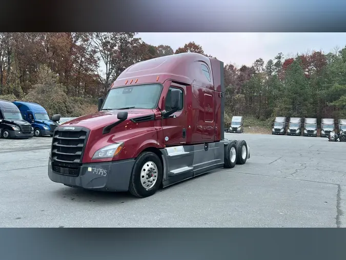 2022 Freightliner Cascadia 126