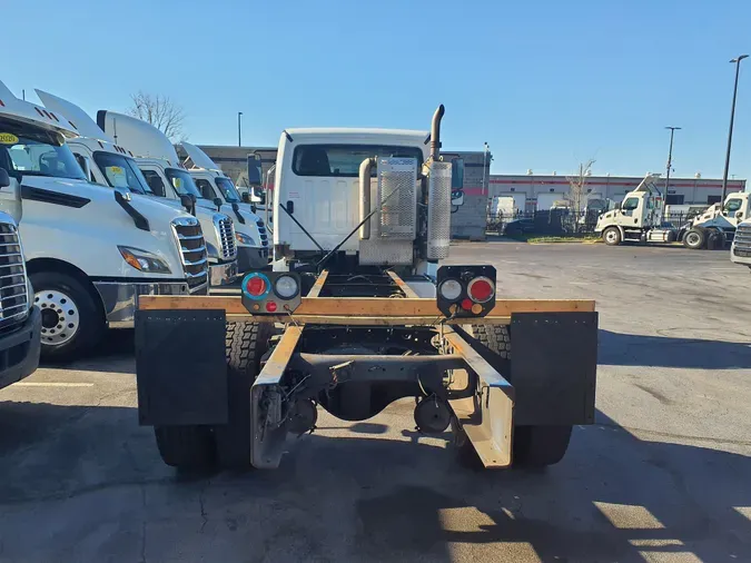 2017 FREIGHTLINER/MERCEDES M2 106