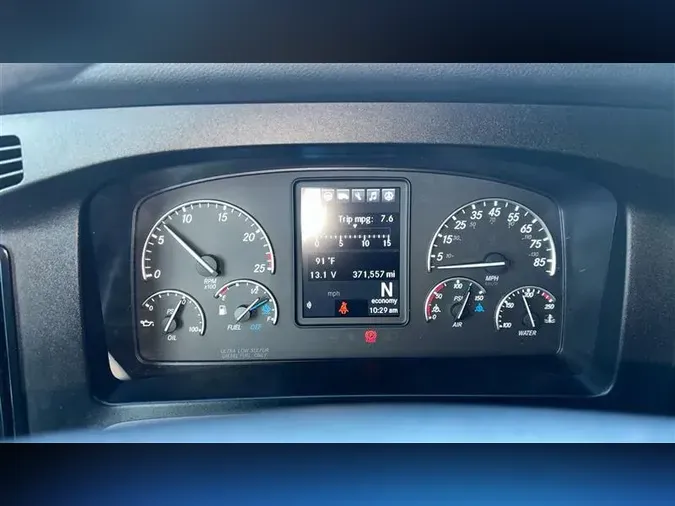 2022 FREIGHTLINER CA126