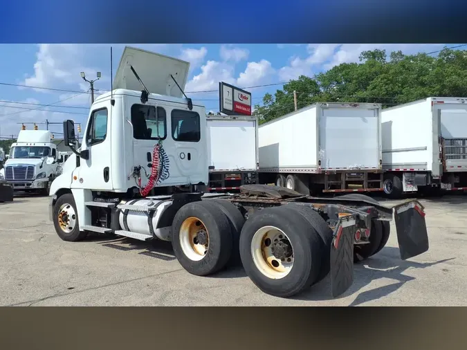 2019 FREIGHTLINER/MERCEDES CASCADIA 125d167ee894fdcda4abfd98b4b41366aa7