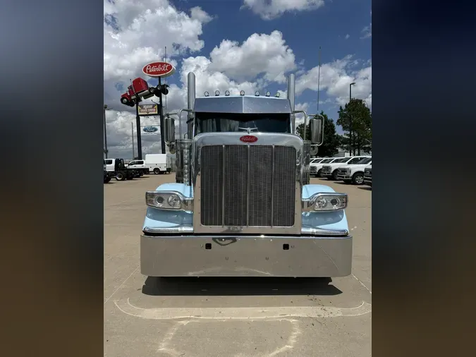 2025 Peterbilt 589d16895212d40d5389dea03afac1cc543