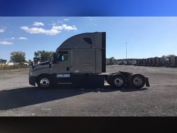 2024 Freightliner Cascadia 126