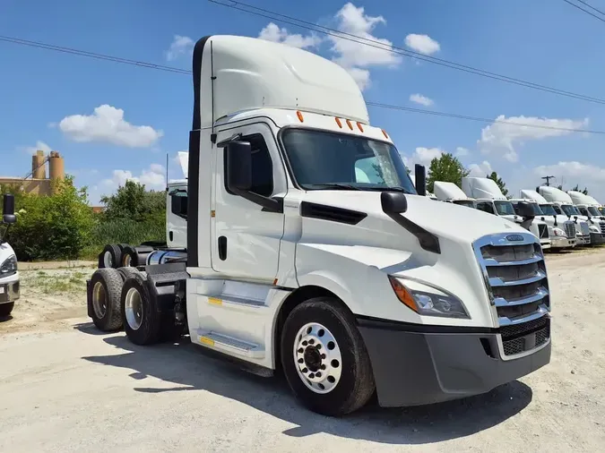 2019 FREIGHTLINER NEW CASCADIA PX12664