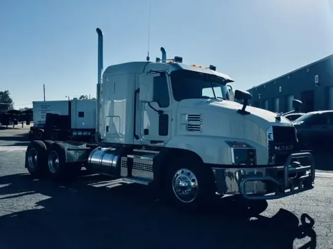 2019 MACK AN64T48