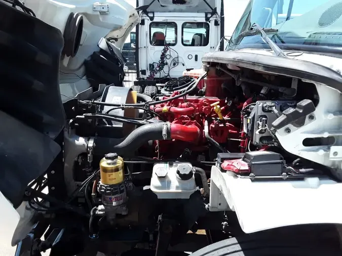 2018 FREIGHTLINER M2 106