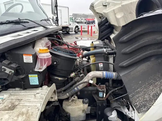 2020 FREIGHTLINER/MERCEDES M2 106