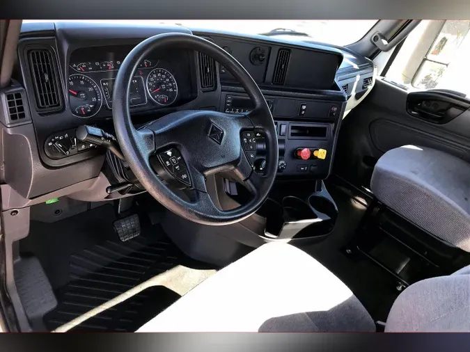 2021 INT LT625 6x4
