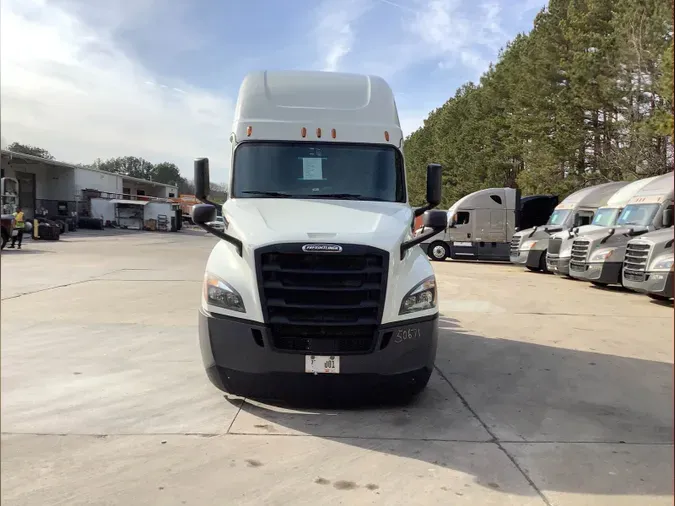 2020 Freightliner Cascadia