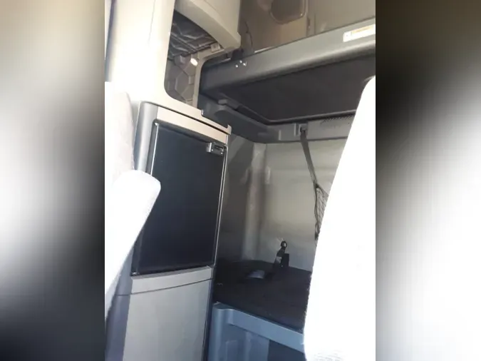 2019 FREIGHTLINER CASCADIA 125