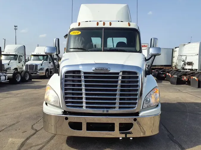2019 FREIGHTLINER/MERCEDES CASCADIA 125