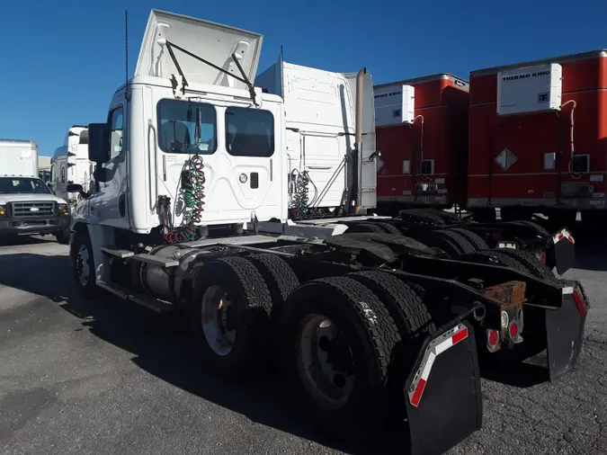 2017 FREIGHTLINER/MERCEDES CASCADIA 125