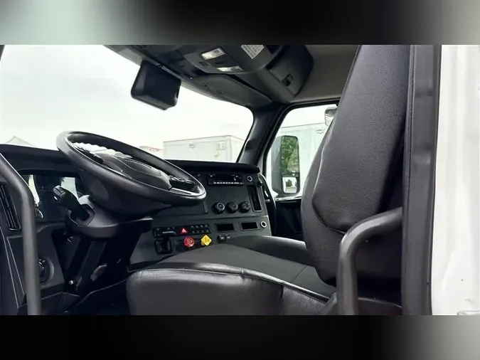 2023 FREIGHTLINER CA126