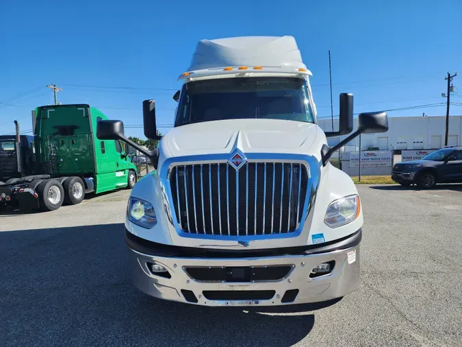 2019 NAVISTAR INTERNATIONAL LT625 SLPR CAB