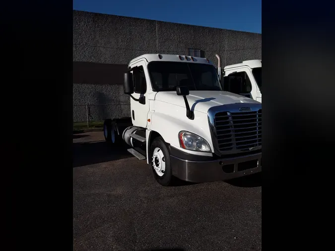 2016 FREIGHTLINER/MERCEDES CASCADIA 125