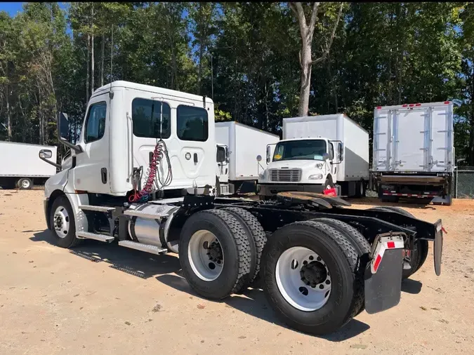 2020 FREIGHTLINER NEW CASCADIA PX12664