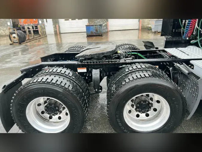 2022 Freightliner Cascadia 126