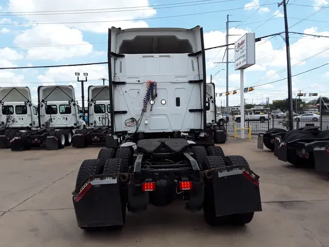 2019 NAVISTAR INTERNATIONAL LT625 SLPR CAB