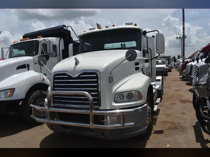 2015 MACK PINNACLE CXU613d17e730d08a1eb575e38654825f1ce17