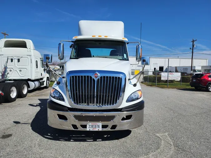 2017 FREIGHTLINER/MERCEDES CASCADIA 125