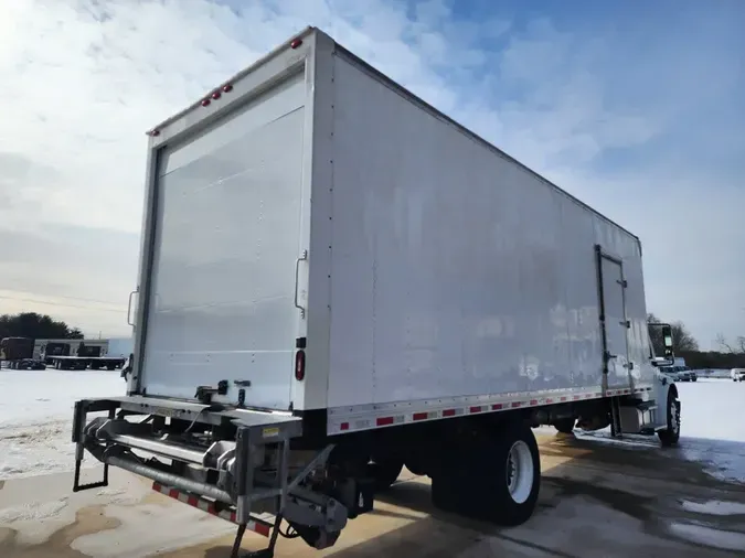 2018 FREIGHTLINER/MERCEDES M2 106