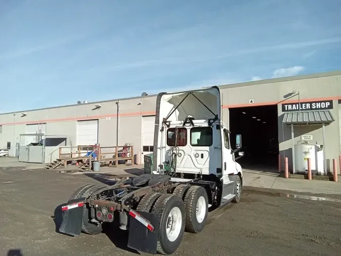 2019 Freightliner Cascadia 126d18803663b0a18cb1fbb224f1e248c11