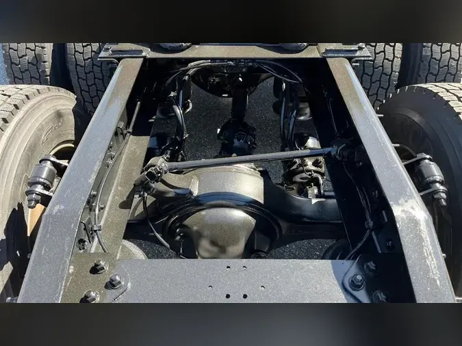 2021 FREIGHTLINER CA126