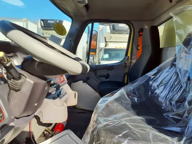 2016 FREIGHTLINER/MERCEDES M2 106d18ea134c2719aa501dcfcd7a8031569