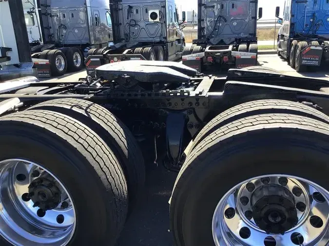 2021 FREIGHTLINER CA126