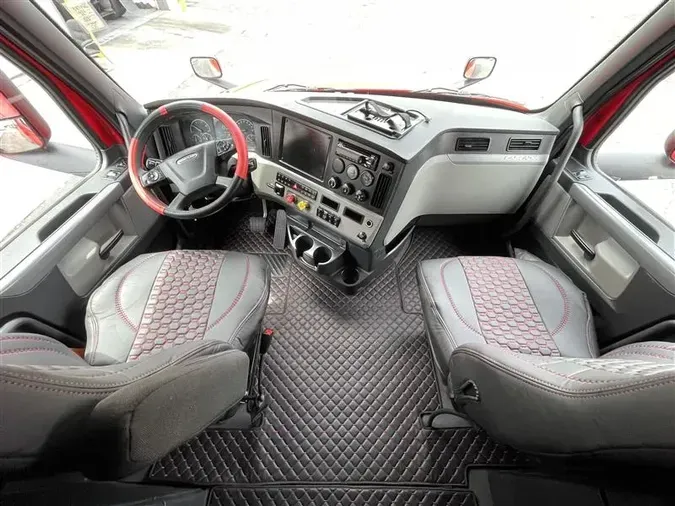 2021 FREIGHTLINER CA126