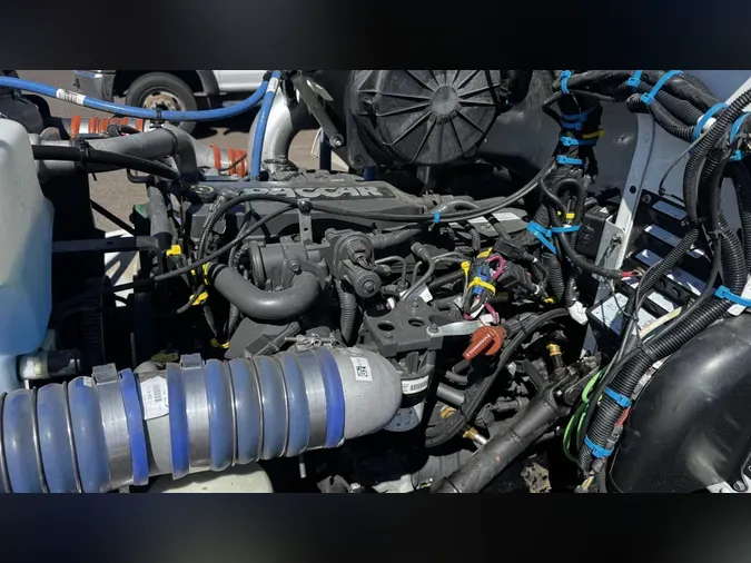 2019 Peterbilt 330