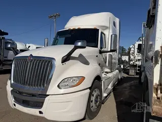 2021 INTERNATIONAL LT