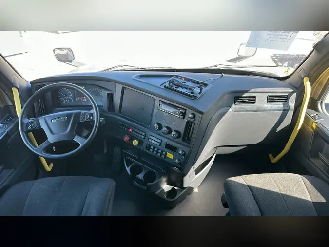 2024 Freightliner Cascadia 126d19cb76a67b5728e3e647bbc104f5bd6