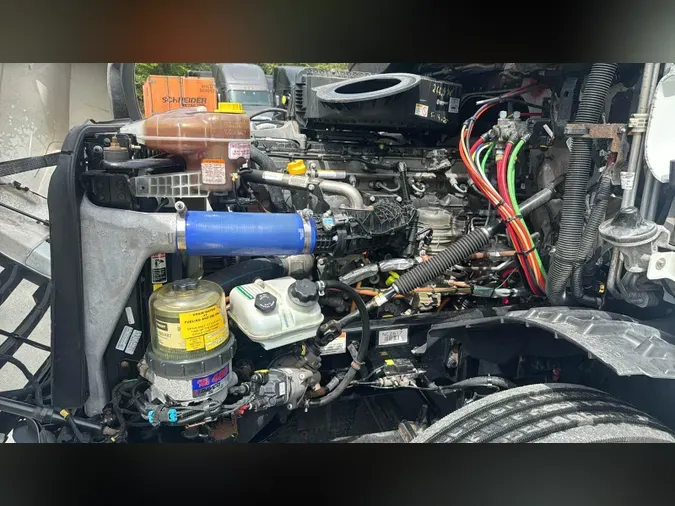 2022 Freightliner Cascadia 126