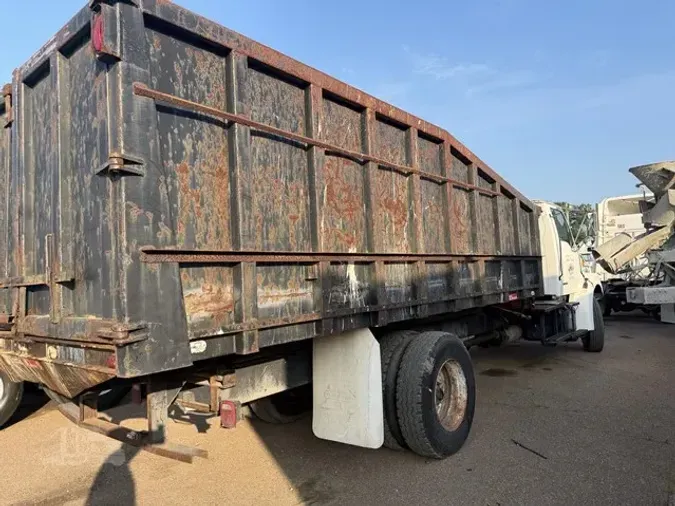 2000 STERLING L8500