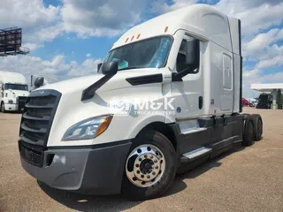 2021 FREIGHTLINER Cascadia 126