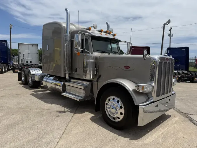 2019 Peterbilt 389