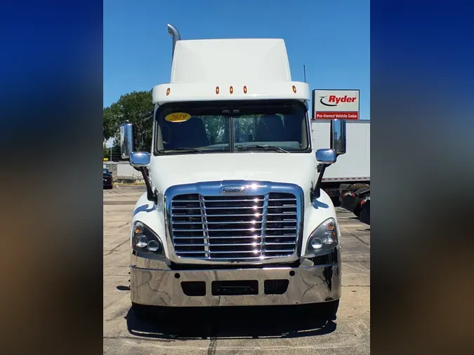 2019 FREIGHTLINER/MERCEDES CASCADIA 125