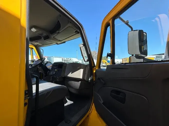 2018 International 4300