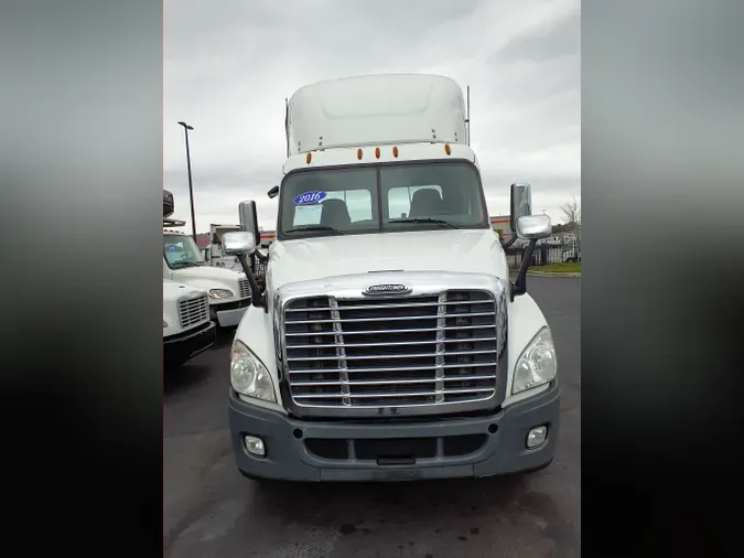 2016 FREIGHTLINER/MERCEDES CASCADIA 125