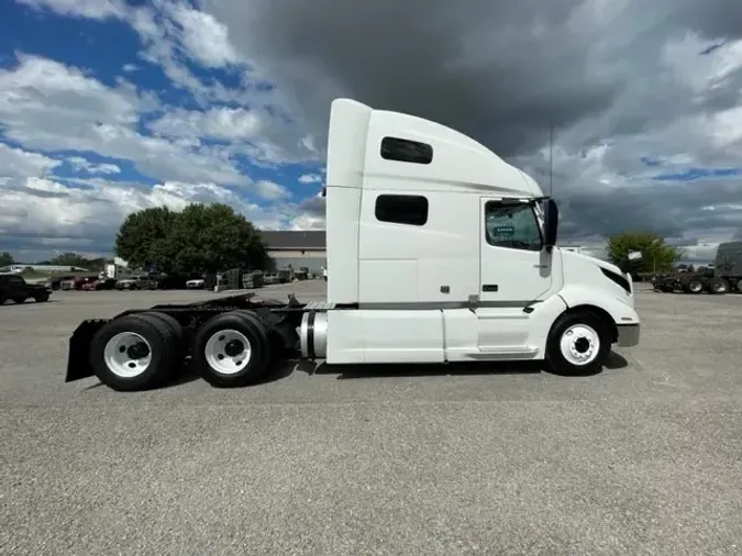 2019 VOLVO VNL64T760