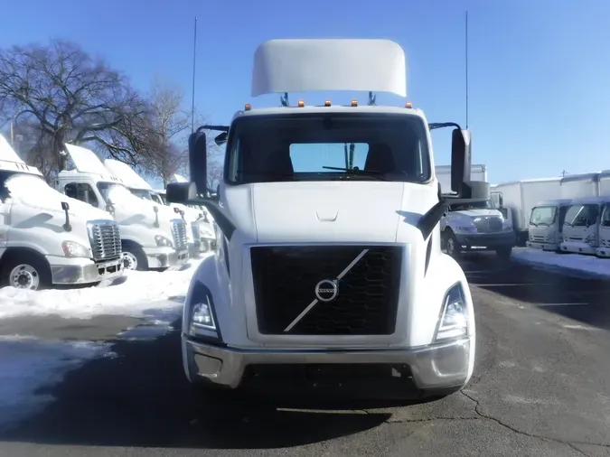 2019 VOLVO VNL