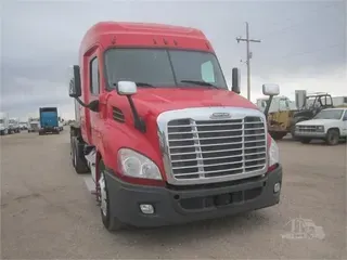 2015 FREIGHTLINER CASCADIA 113